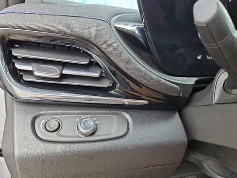 Used 2025 Buick Envista Sport Touring w/ Convenience I Package image 15