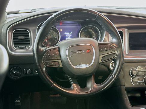 Used 2021 Dodge Charger SXT RWD image 17