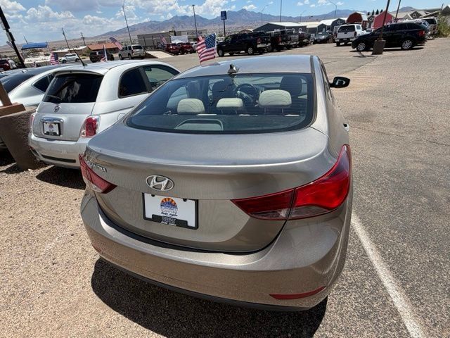 Used 2016 Hyundai Elantra SE FWD image 6