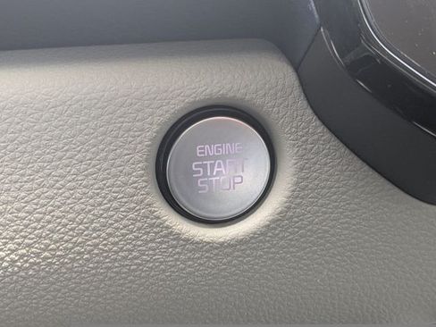 New 2026 Kia Carnival EX FWD image 35