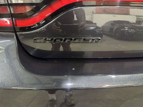 Used 2019 Dodge Charger Scat Pack w/ Daytona Edition Group RWD image 19