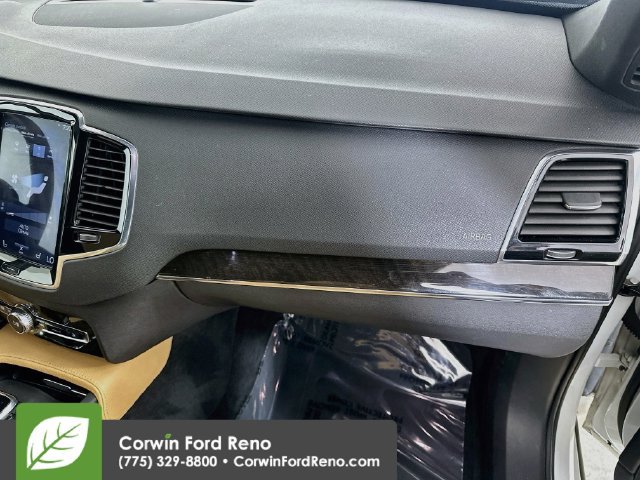 Used 2018 Volvo XC90 T6 Momentum w/ Momentum Plus Package AWD/4WD image 33