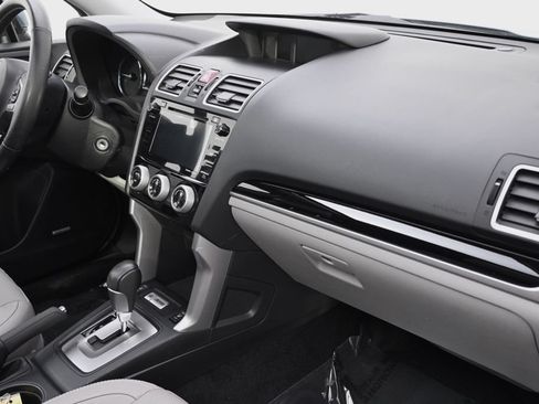 Used 2018 Subaru Forester 2.5i Limited AWD/4WD image 12