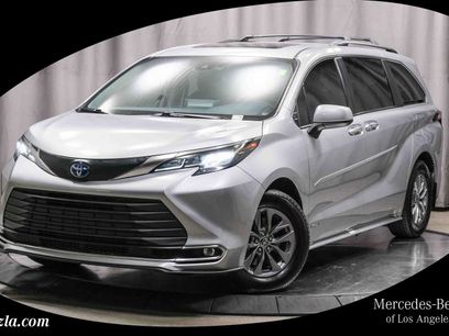 Used 2021 Toyota Sienna XLE