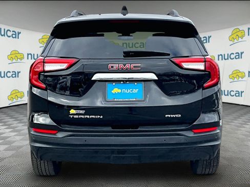 Used 2023 GMC Terrain SLE w/ Driver Convenience Package image 5