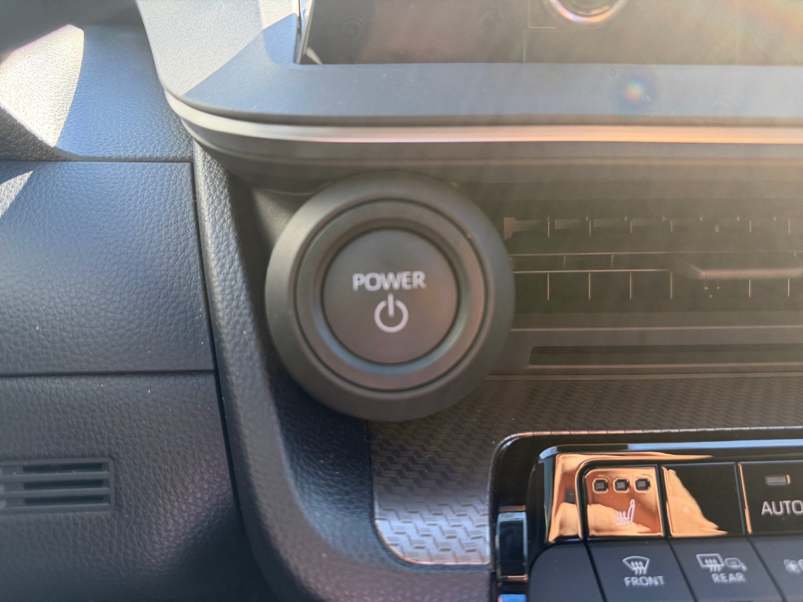 Used 2026 Toyota Prius XLE FWD image 23