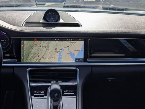 Used 2018 Porsche Panamera 4S image 18