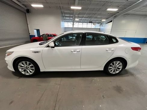 Used 2018 Kia Optima EX FWD image 5