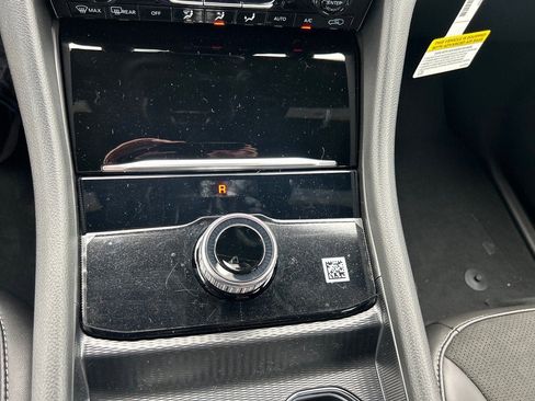 New 2025 Jeep Grand Cherokee 4WD image 13