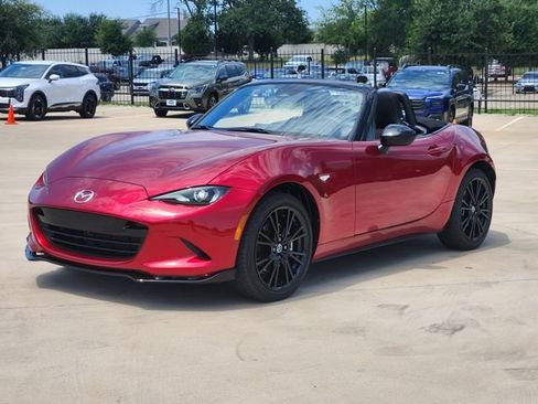 Used 2025 MAZDA MX-5 Miata Club RWD image 3