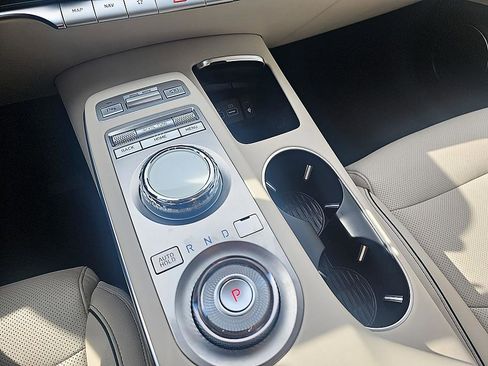 Used 2023 Genesis GV70 2.5T w/ Advanced Package image 25