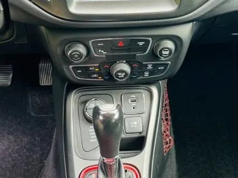 Used 2018 Jeep Compass Trailhawk w/ Safe & Security Group AWD/4WD image 14