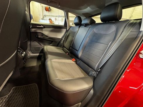Used 2023 Volkswagen Taos SE w/ Black Wheel Package FWD image 13
