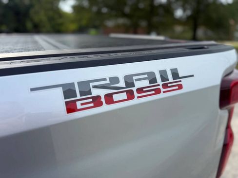 Used 2021 Chevrolet Silverado 1500 Custom Trail Boss w/ Safety Confidence Package AWD/4WD image 25