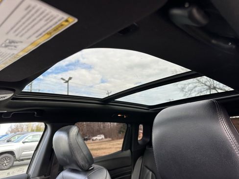 Used 2022 Jeep Compass Altitude w/ Sun and Sound Group image 6