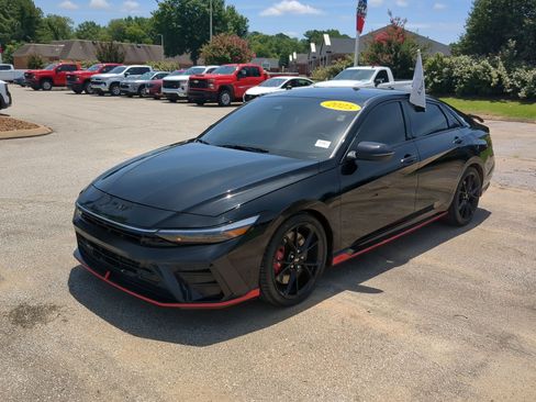 Used 2025 Hyundai Elantra N FWD image 5
