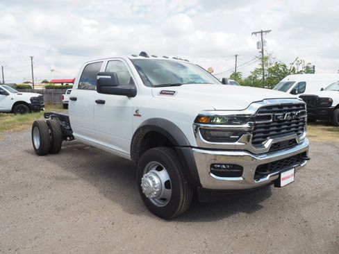 New 2026 RAM 5500 Tradesman w/ Chrome Appearance Group image 4