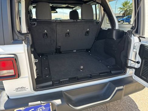 Used 2025 Jeep Wrangler Unlimited Sport AWD/4WD image 27
