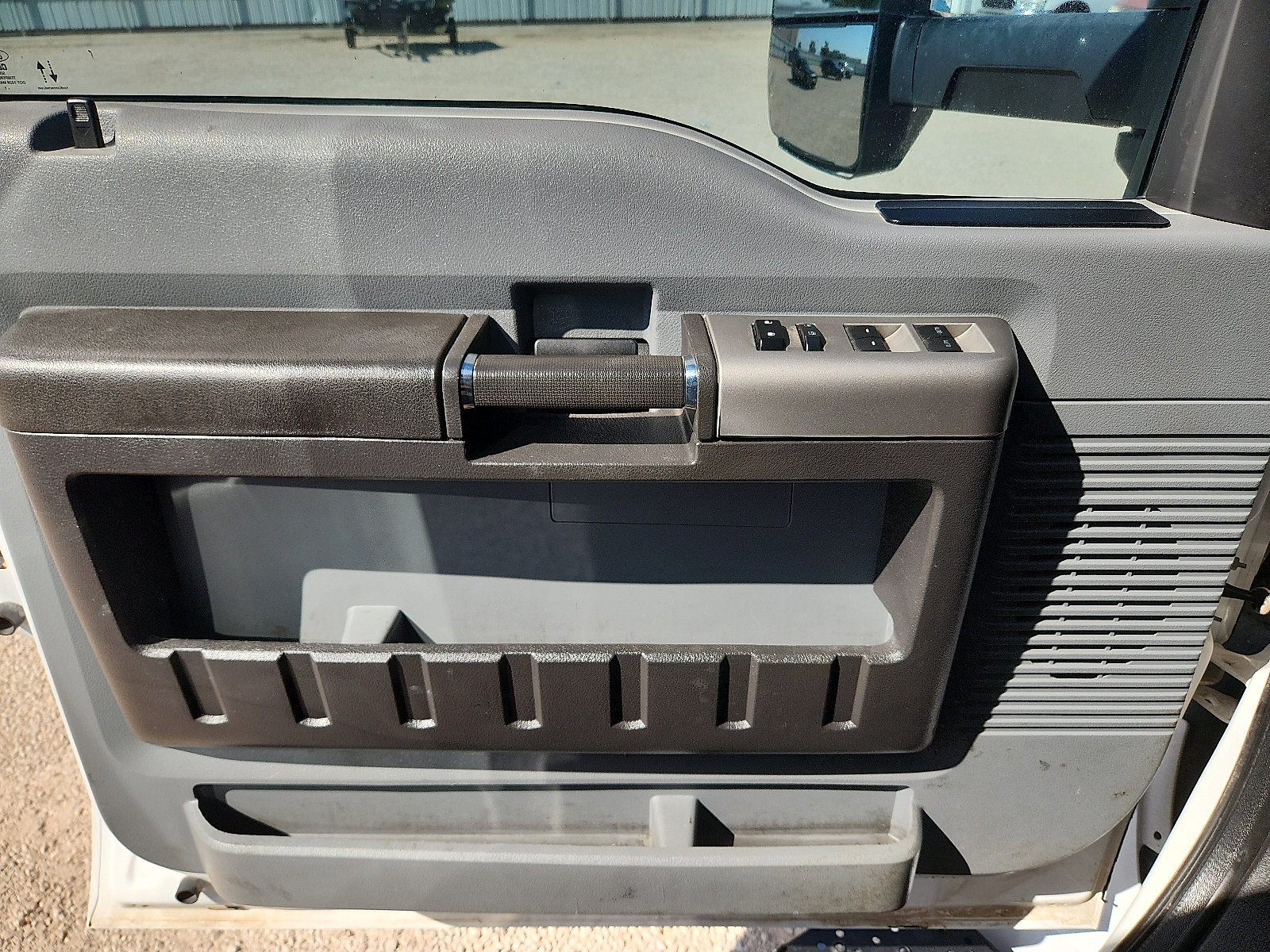 Used 2022 Ford F750 2WD Crew Cab Super Duty image 14