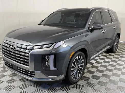 Used 2025 Hyundai Palisade Calligraphy AWD/4WD image 2