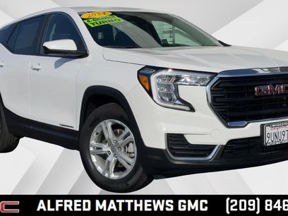Used 2024 GMC Terrain SLE