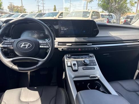 Used 2025 Hyundai Palisade SEL FWD image 12