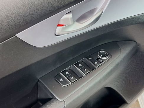 Used 2024 Kia Forte LXS image 15