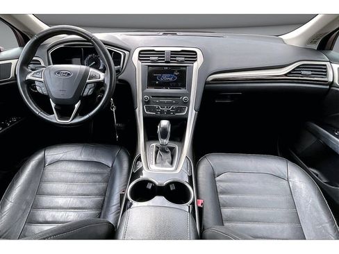 Used 2016 Ford Fusion SE w/ Equipment Group 202A FWD image 18