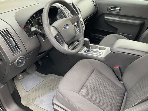 Used 2010 Ford Edge SE image 18