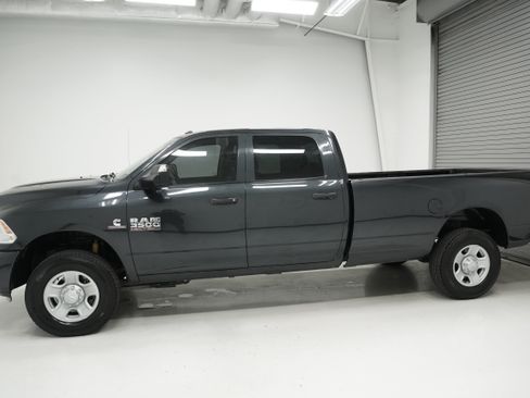 Used 2017 RAM 3500 Tradesman w/ Popular Equipment Group AWD/4WD image 6