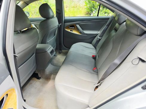 Used 2007 Toyota Camry CE FWD image 10