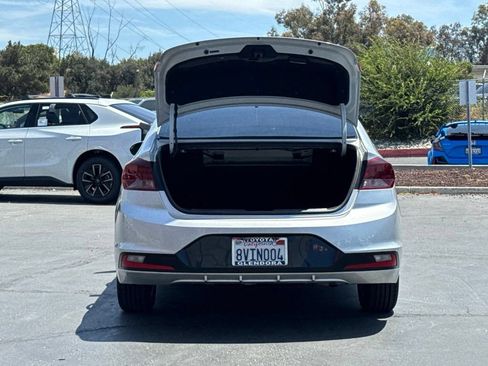 Used 2020 Hyundai Elantra SEL FWD image 16