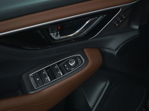 Used 2024 Subaru Outback Touring XT w/ Popular Package #2 image 21