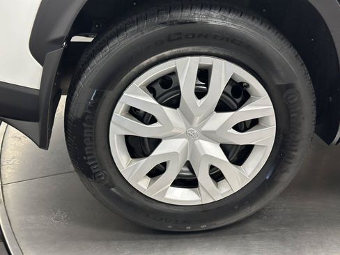 Used 2025 Toyota Corolla Cross L FWD image 16