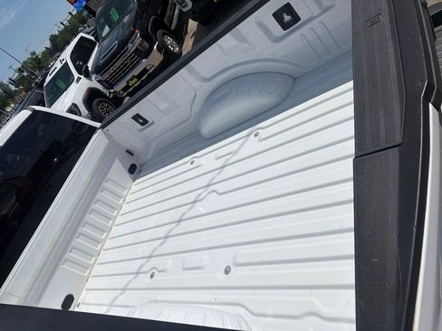 Used 2019 Ford F350 XLT w/ XLT Premium Package AWD/4WD image 5