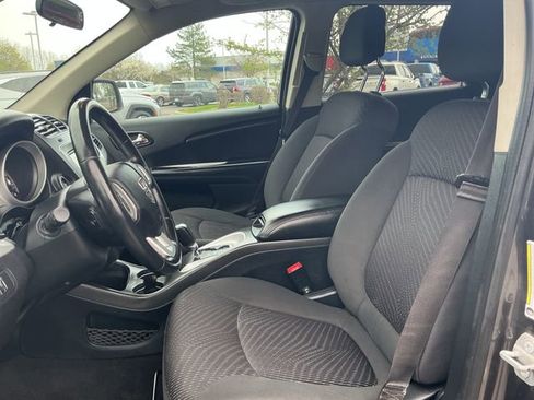Used 2018 Dodge Journey SE w/ Popular Equipment Group FWD image 11