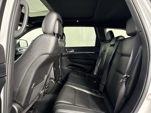 Used 2022 Jeep Grand Cherokee Limited image 22