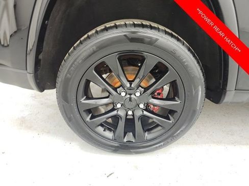 Used 2019 Jeep Grand Cherokee Altitude image 7