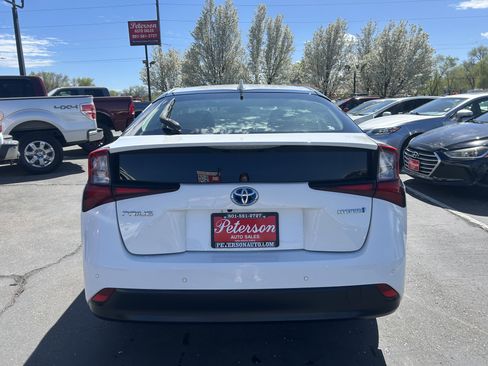 Used 2019 Toyota Prius LE image 8