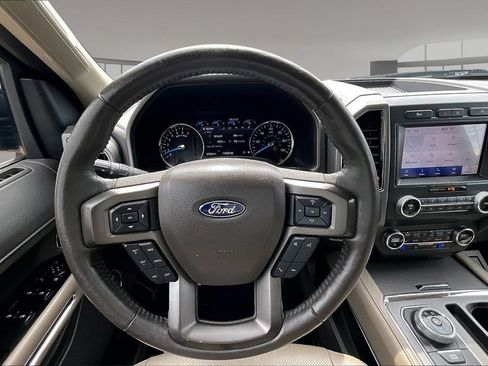 Used 2020 Ford Expedition XLT w/ Equipment Group 202A RWD image 5