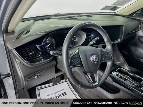 Used 2021 Buick Envision Essence FWD image 9