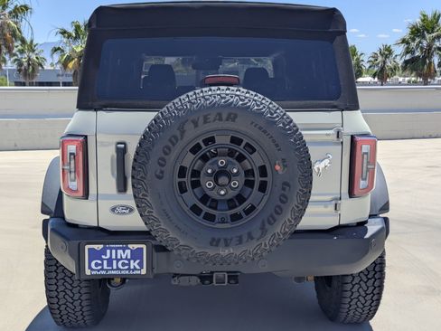 New 2026 Ford Bronco Outer Banks w/ Sasquatch Package AWD/4WD image 3