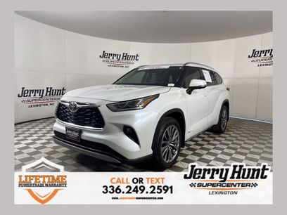 Used 2025 Toyota Highlander XLE