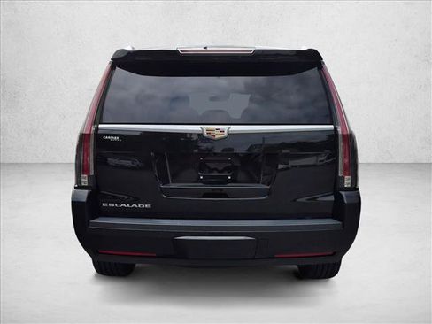 Used 2016 Cadillac Escalade Premium AWD/4WD image 6