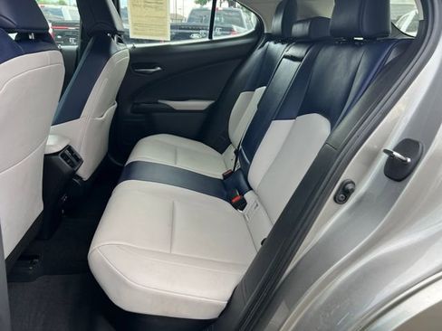 Used 2022 Lexus UX 250h w/ Premium Package image 22