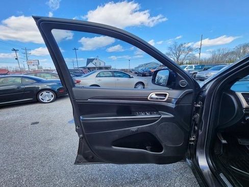 Used 2015 Jeep Grand Cherokee Limited image 9