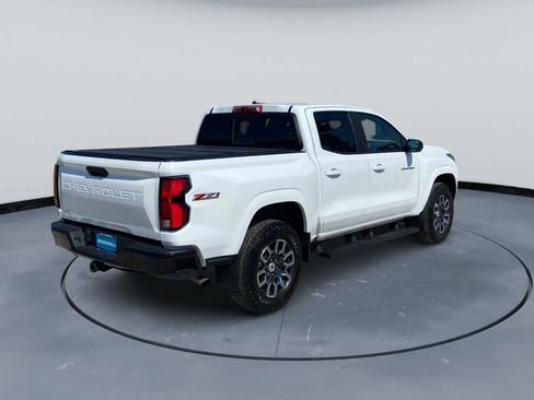Used 2024 Chevrolet Colorado Z71 w/ Z71 Convenience Package 2 AWD/4WD image 5