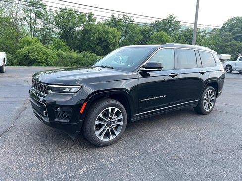 Used 2021 Jeep Grand Cherokee L Overland w/ Luxury Tech Group IV image 4