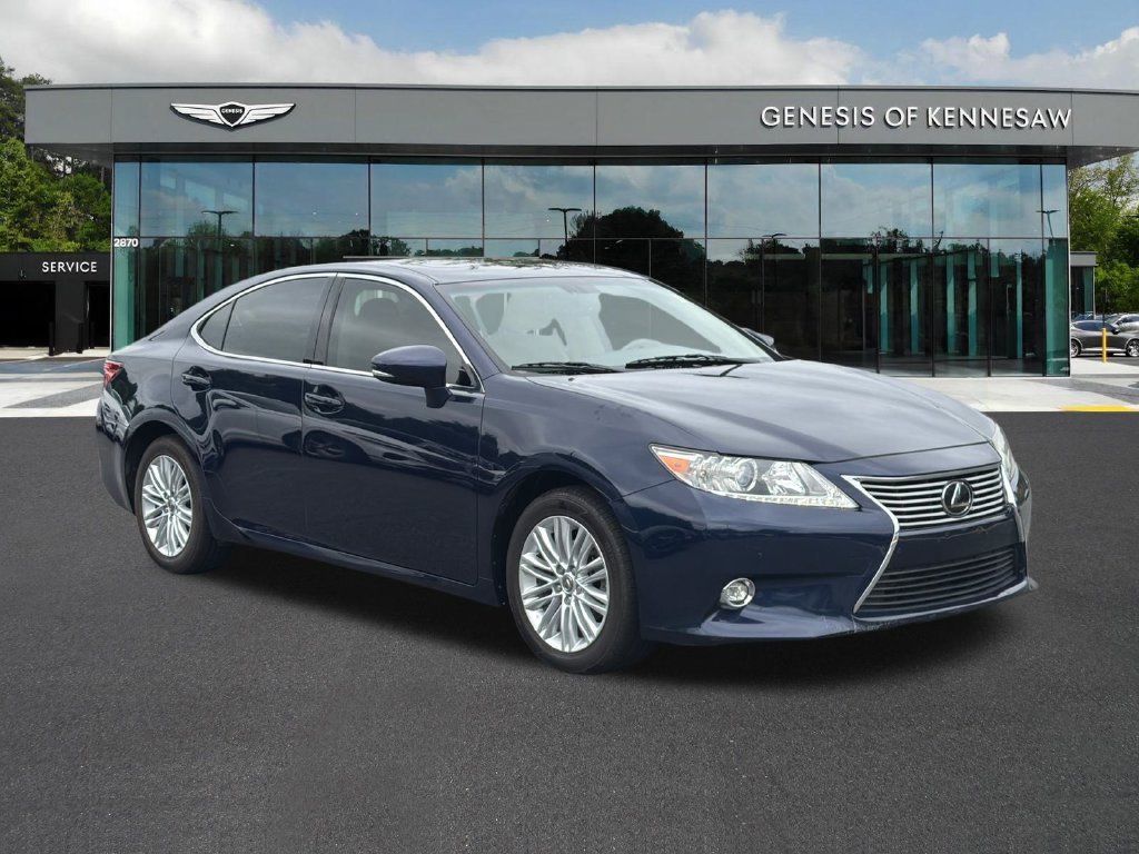 Used 2015 Lexus ES 350 w/ Luxury Package FWD image 1