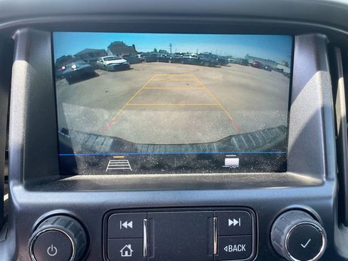 Used 2022 Chevrolet Colorado LT w/ LT Convenience Package AWD/4WD image 21